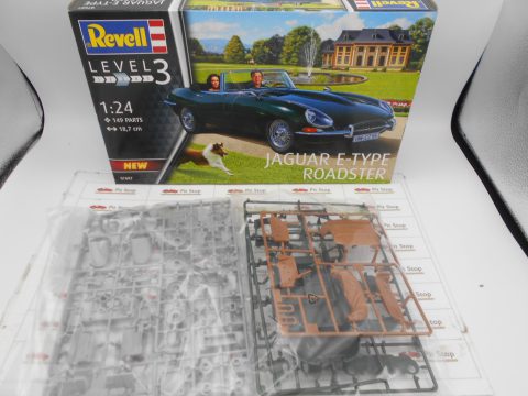 Revell Jaguar E-type Roadster 1/24
