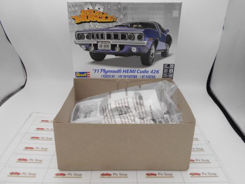 Revell Plymouth Hemi Cuda 426 1971 1/24