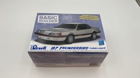 Revell Ford Thunderbird Turbo Coupe' 1987 1/24 kit di montaggio
