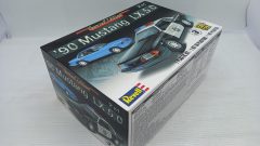 Revell Ford Mustang LX 5.0 1990 1/25, 2in1 doppia versione, kit di montaggio completo, confezione lievemente usurata - foto 4