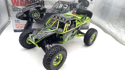 RK Crawler elettrico a spazzole 1/10, radio 2,4 GHZ, 4 ruote motrici, batteria Lipo 7,4V 2200 mAh 25C, completo di tutto
