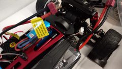 Rk Lancia Delta brushless 1/10, radiocomando 2,4 gHz, quattro ruote motrici, batteria Lipo 3500 mAh 30 C con caricabatteria, completa di tutto, mai utilizzata - foto 7