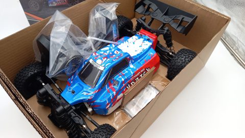 RK Buggy elettrico brushless 1/10, radio 2,4 GHZ, 4 ruote motrici, batteria Lipo 7,4V 3800 mAh 30C, completo di tutto