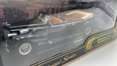 Road Signature Cadillac V-16 Presidential Limo 1938 1/24 - foto 2