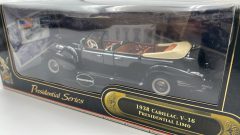 Road Signature Cadillac V-16 Presidential Limo 1938 1/24 - foto 3