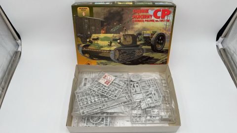 RPM Ciagnik Pancerny CP 1/35