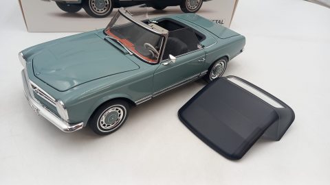 Schuco Mercedes-Benz 280 SL 1/18