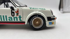 Schuco Kremer Porsche 934 RSR 1976 1/18 - foto 3