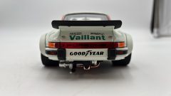 Schuco Kremer Porsche 934 RSR 1976 1/18 - foto 8