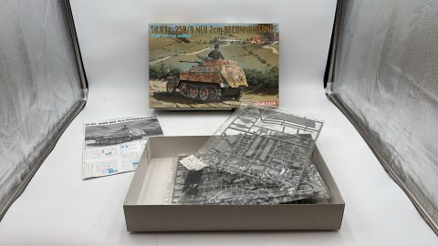 Shanghai Dragon Sd.Kfz. 250/9 Neu 2cm Reconaissance 1/35