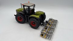 Siku Trattore agricolo Claas Xerion 5000 con  seminatrice 1/32, senza scatola originale - foto 2
