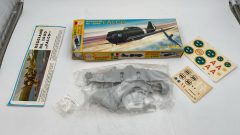 SMER Reggiane Re-2000 1/48 kit di montaggio aereo militare, decal ingiallite - scala 1:48