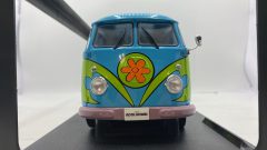 Solido Volkswagen Kool Kombi Ghost Hunter 2024 1/18 - foto 2