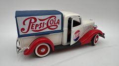 Solido Ford V8 1936 Furgone Pepsi cola 1/19,  senza scatola originale - foto 3