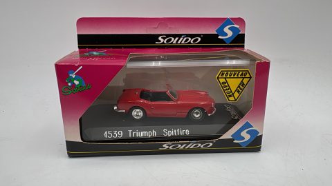 Solido Triumph Spitfire 4539 1/43, Scatola lievemente usurata