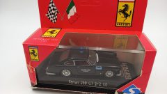 Solido Ferrari 250 GT 2+2 1960 Squadra Mobile 1/43, confezione usurata - scala 1:43