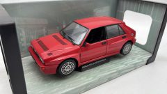 Solido Lancia Delta HF Integrale 1991 1/18, manca vetro sinistro, senza scatola originale - scala 1:18