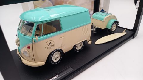 Solido Volkswagen Cool Combi 2024 1/18