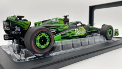 Solido Kick Sauber C44 V. Bottas Las Vegas GP 2024 1/18 - foto 5