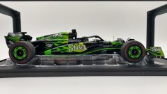 Solido Kick Sauber C44 V. Bottas Las Vegas GP 2024 1/18 - foto 4