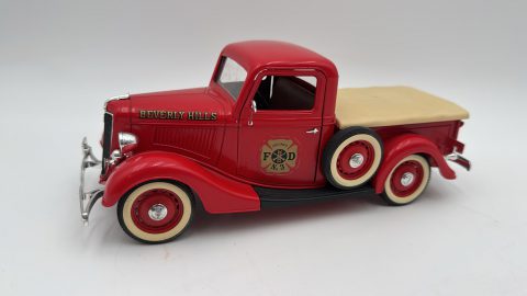 Solido Ford V8 1936 beverly hills 1/19,  senza scatola originale
