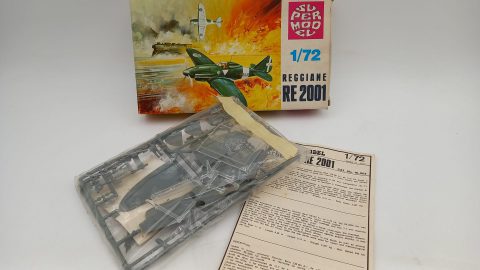 Super Model Reggiane RE2001 1/72, decals con normali segni del tempo