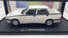 Triple 9 Alfa Romeo 75 1988 1/18 - foto 3