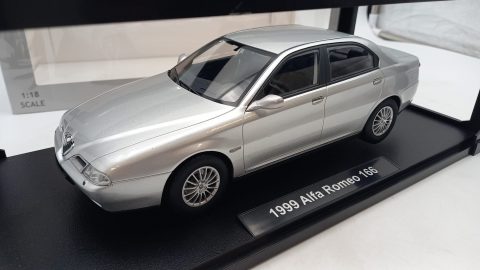 Triple9 Alfa Romeo 166 1999 1/18