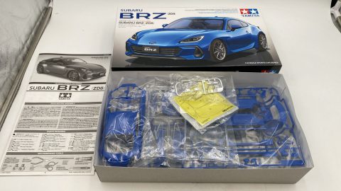 Tamiya Subaru BRZ 1/24 kit di montaggio