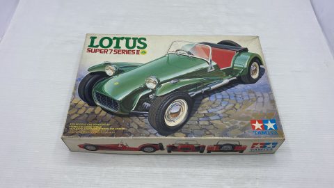 Tamiya Lotus Super 7 Series II 1500 Cosworth 1/24 kit di montaggio