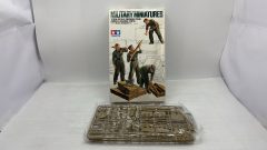 Tamiya German tank ammo-loading crew 1/35 - scala 1:35