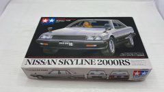 Tamiya Nissan Skyline 2000RS 1/24 kit di montaggio - foto 2