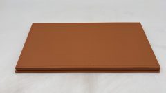 Luxcase teca in plexiglass con base beige per modelli scala 1/18, misure INTERNE 31.5x15x13.5 cm altezza, ESTERNE COMPRESE DI BASE 32.2x16.1x15.5 altezza - foto 3