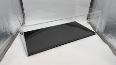 Luxcase teca con base in similpelle nera per modelli scala 1/8, misure INTERNE 66x32x20 cm altezza, ESTERNE COMPRESE DI BASE 67,5x33,5x23,5 cm altezza - foto 2
