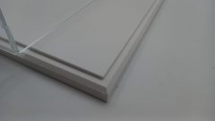 Teca in plexiglass per modelli fino alla scala 1/8, misure interne 65,8x31,8x20,7 cm altezza, misure esterne base 68x34x23 cm altezza, il coperchio si appoggia all'incastro nella base - foto 4