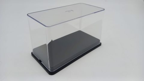 Triple 9 vetrina teca display case per modelli 1/64, misure interne 11x5,5x5,5 cm altezza, esterne 12x6,3x7 cm altezza