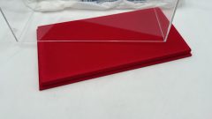 Vetrina teca BBR in plexiglass con base in alcantara Rossa e cucitura Rossa 1/18, Misure Esterne 328 x 168 x H135 mm - foto 2