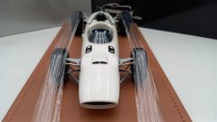Tecnomodel Lola T90 Press Version 1966 1/18, lim. ed. 20 pz, questa la numero 11 - foto 2
