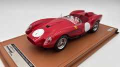 Tecnomodel Ferrari 250 TR Pontoon-Fender Press Clienti Corsa 1958 1/18, lim. ed. 40 pz - foto 3