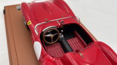 Tecnomodel Ferrari 250 TR Pontoon-Fender Press Clienti Corsa 1958 1/18, lim. ed. 40 pz - foto 7