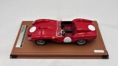 Tecnomodel Ferrari 250 TR Pontoon-Fender Press Clienti Corsa 1958 1/18, lim. ed. 40 pz - foto 4