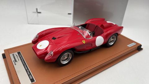 Tecnomodel Ferrari 250 TR Pontoon-Fender Press Clienti Corsa 1958 1/18, lim. ed. 40 pz