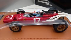 Tecnomodel Ferrari 312 F1 John Surtees Monaco GP 1966 1/18, lim. ed. 40 pz - foto 3