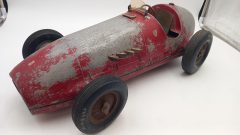 Toschi Vignola Ferrari F500 1952 1/8, originale con evidenti segni del tempo, con meccanismo interno e manovella - foto 3