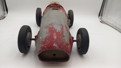 Toschi Vignola Ferrari F500 1952 1/8, originale con evidenti segni del tempo, con meccanismo interno e manovella