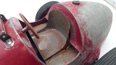 Toschi Vignola Ferrari F500 1952 1/8, originale con evidenti segni del tempo, con meccanismo interno e manovella - foto 7