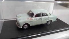 Tron Alfa Romeo Giulietta TI Berlina/Saloon 1957 1/43, kit montato completo di teca - scala 1:43