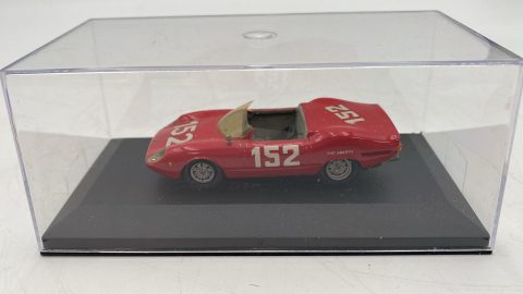 Tron Abarth OT1600 1965 1/43 kit montato con qualche segno di usura, senza scatola originale