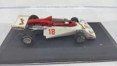 Tron Surtees TS19 B. Lunger 1976 1/43, kit montato con normali segni del tempo - foto 4