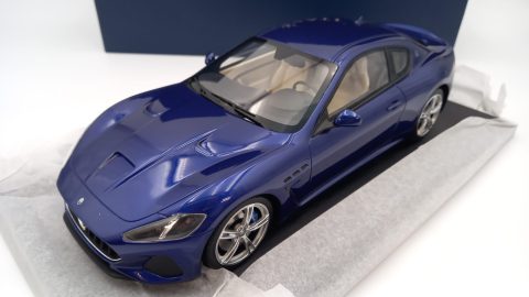 Top Speed Maserati Gran Turismo blu inchiostro 2017 1/18